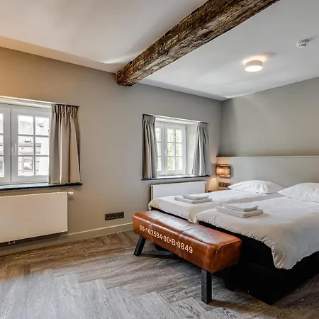 Domaine Des Officiers