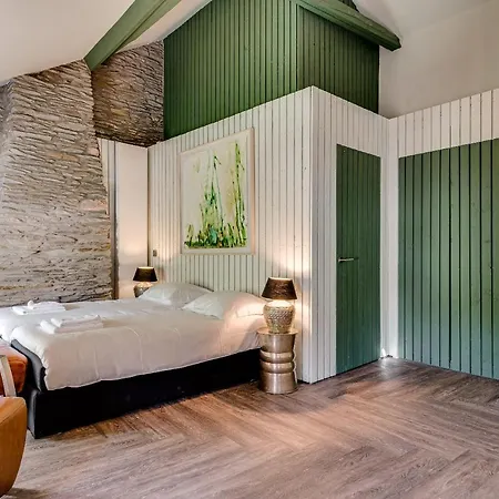 Domaine Des Officiers Bed & Breakfast *